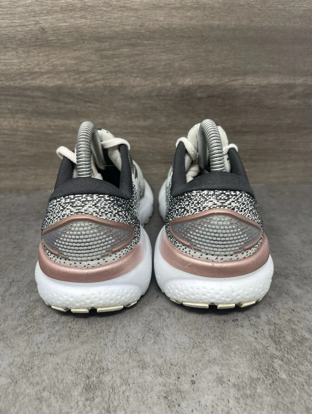 Brooks Ghost 16 Womens Size 6.5 Running Walking Athletic Shoes White Rose Gold